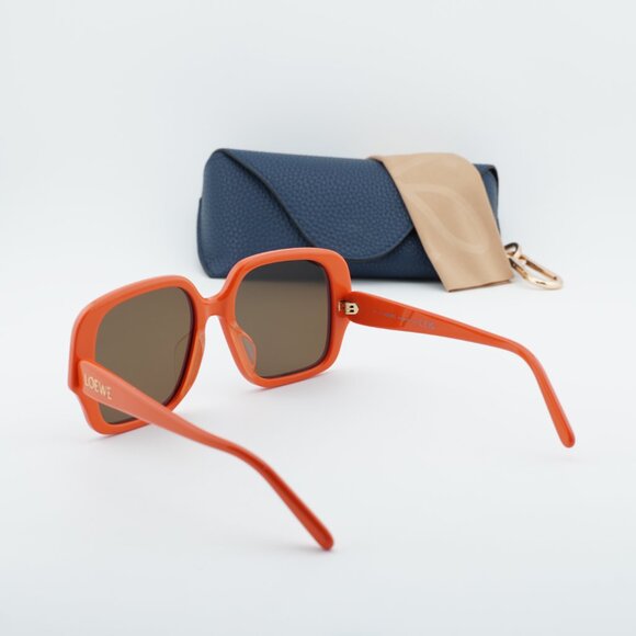 Loewe LW40134U 42E Square Sunglasses – Orange\\ Brown main image 5